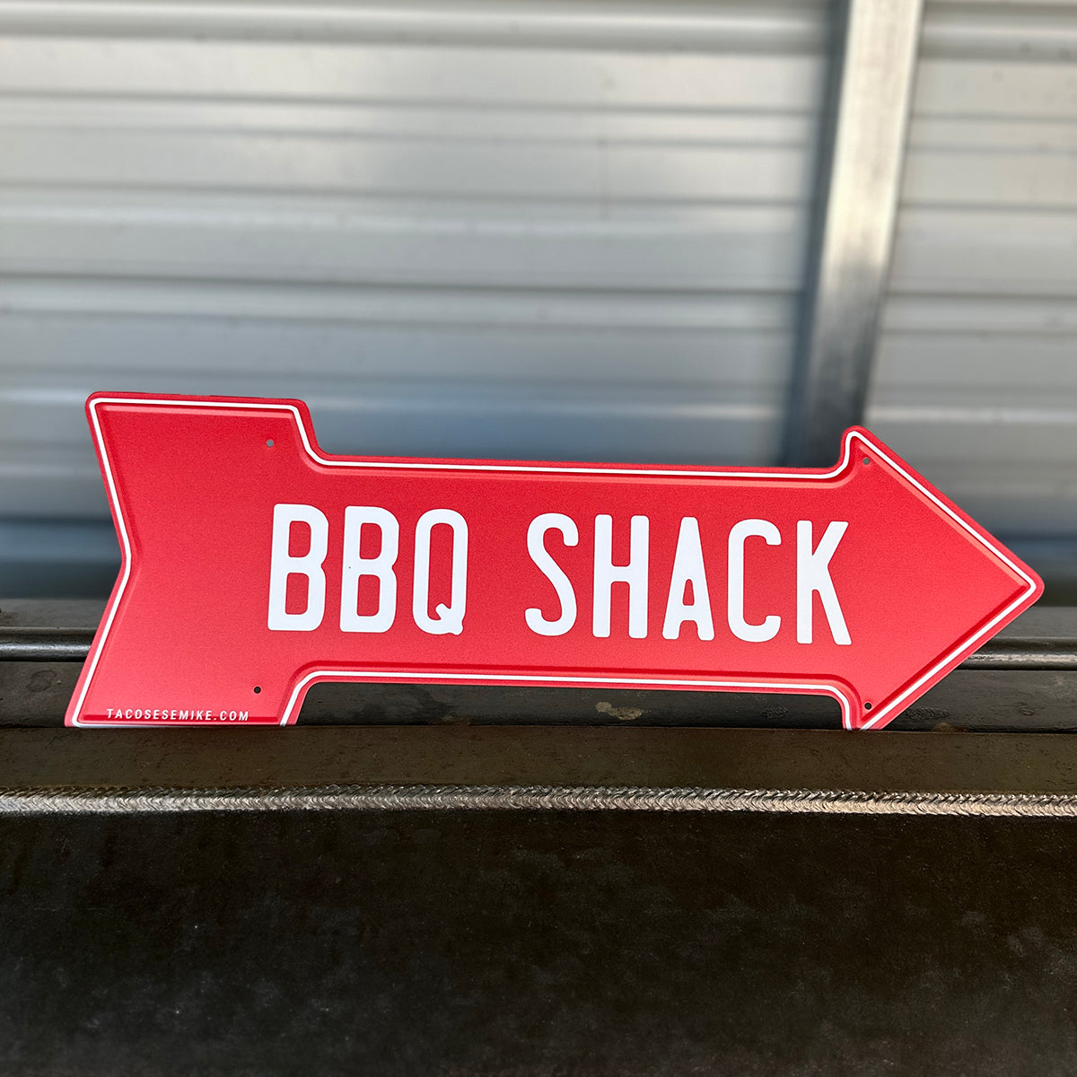 BBQ SHACK - Metal Arrow Sign